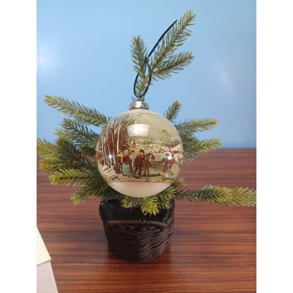 Vintage 76 Currier & Ives Collection Winter Pastime Ornament Corning Glassworks - Picture 1 of 4
